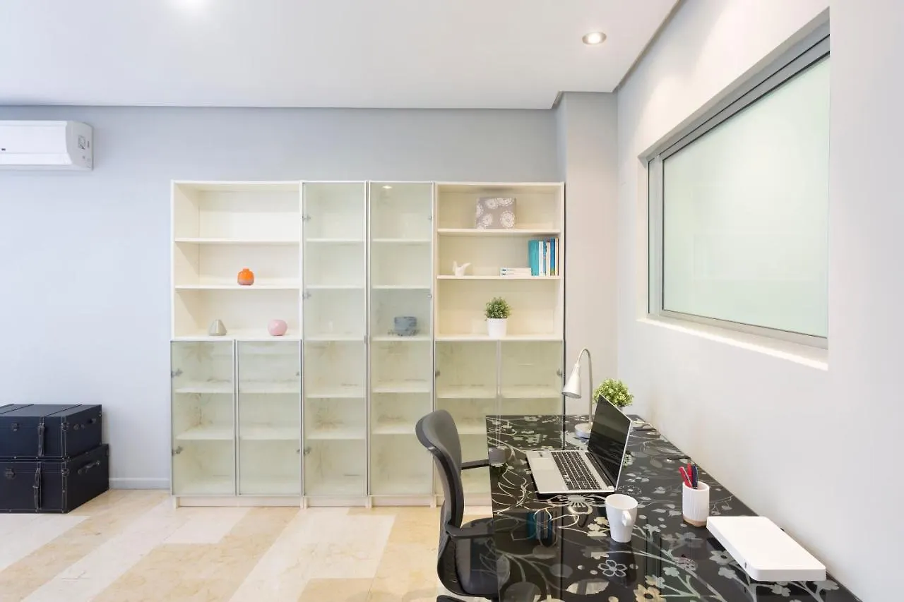 Menendez Pelayo Sevilla Urban 스페인